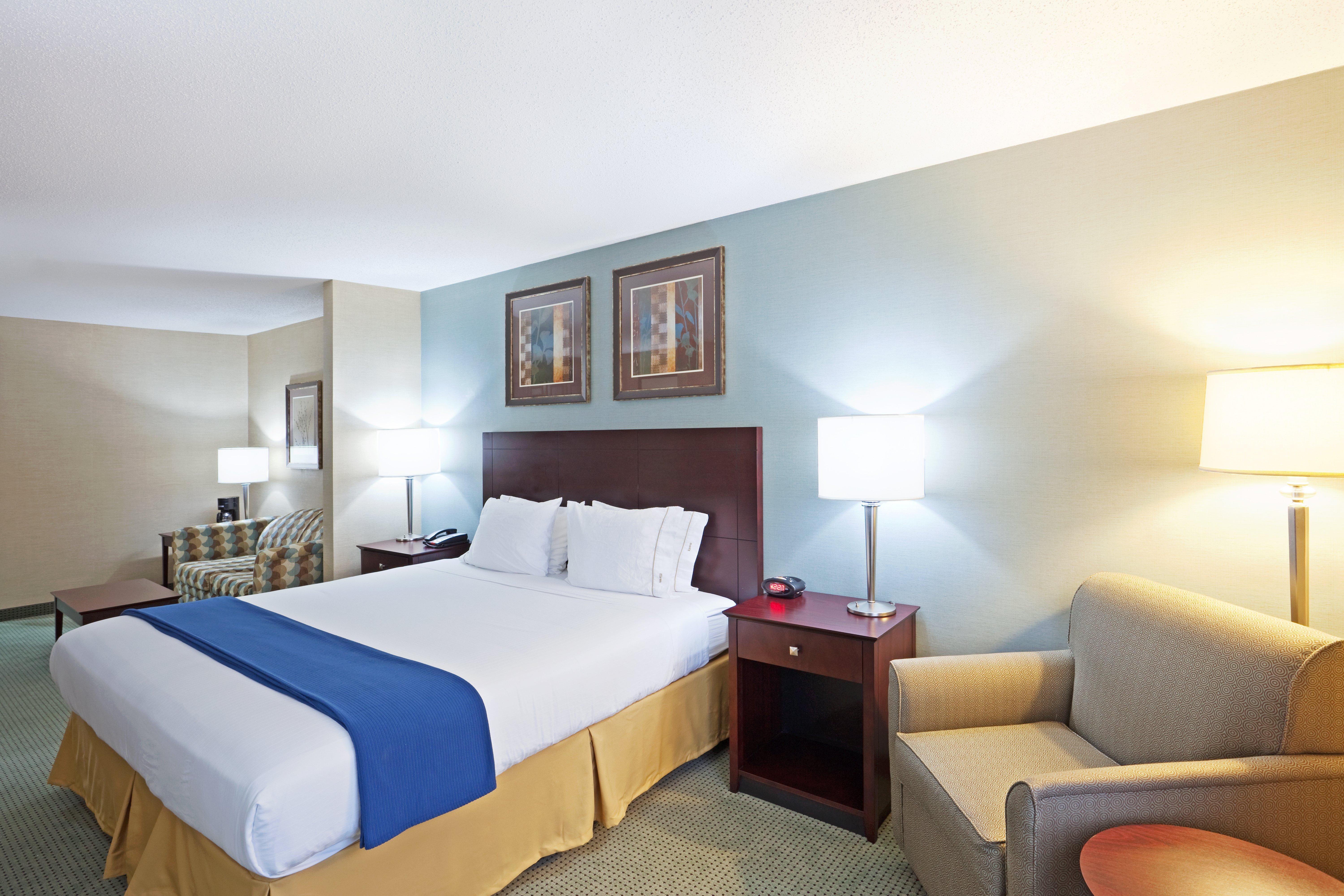 Holiday Inn Express And Suites Meriden By Ihg Exterior photo
