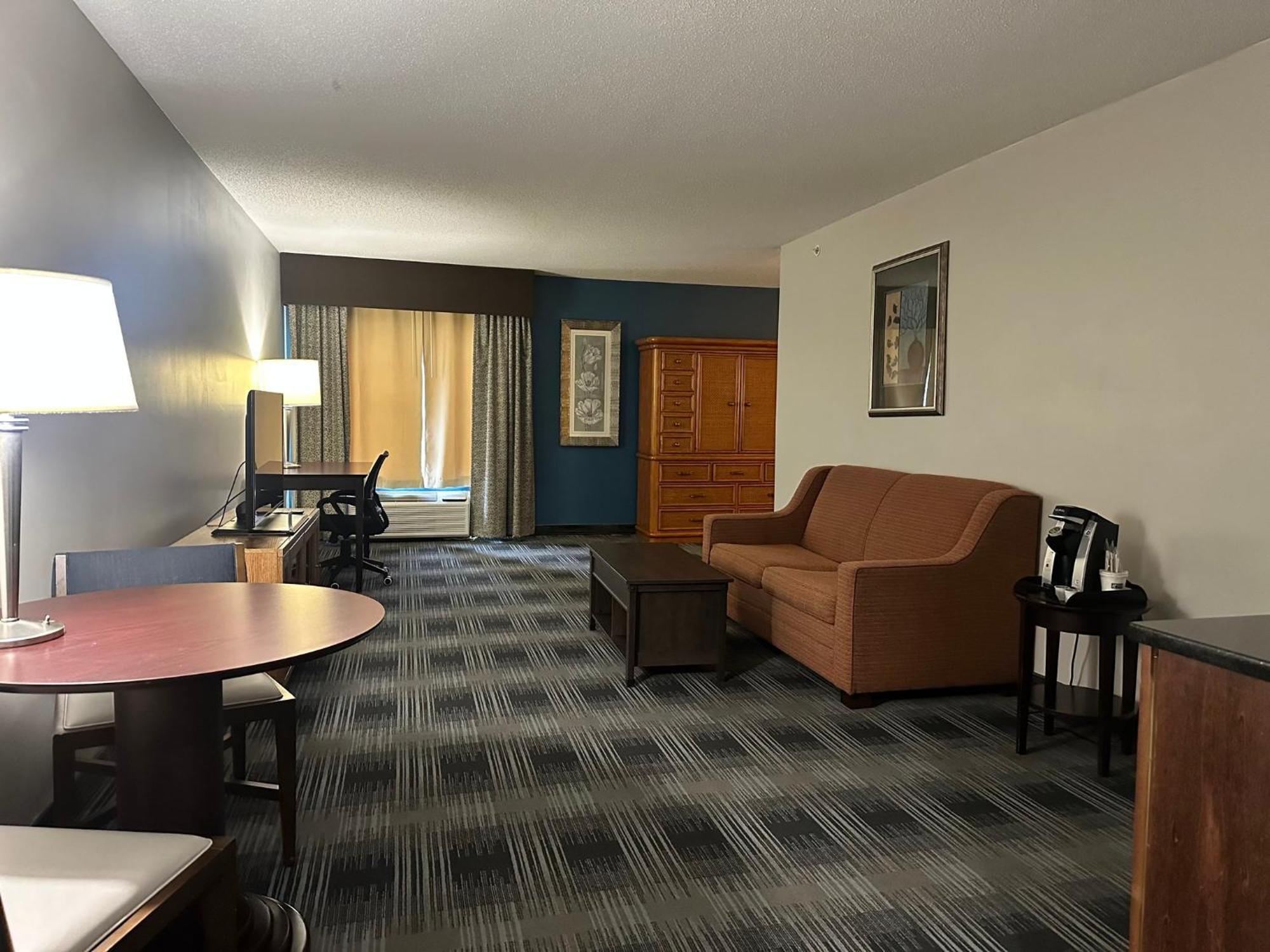 Holiday Inn Express And Suites Meriden By Ihg Exterior photo